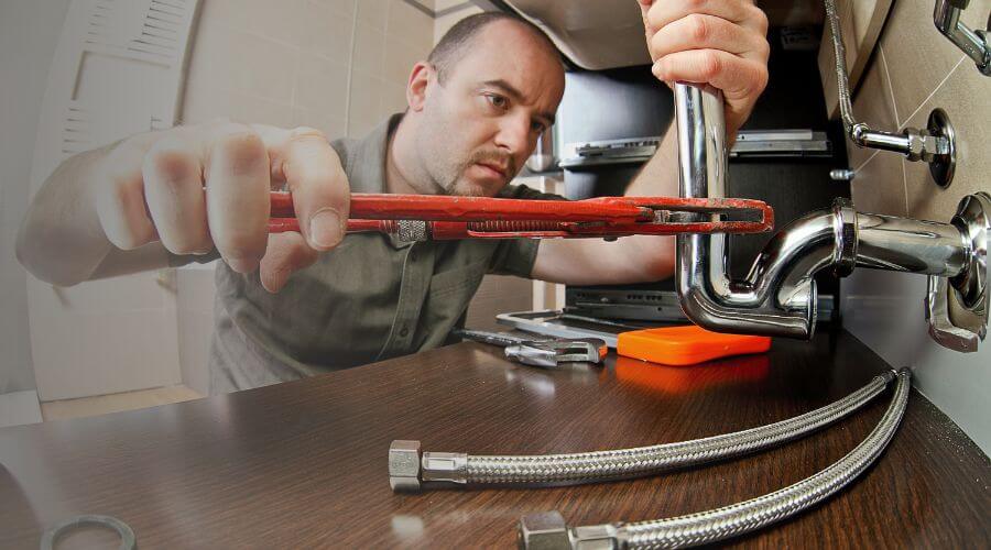 Local expert plumbing services in Thayer, IN